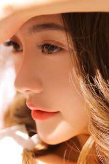 美女胸部